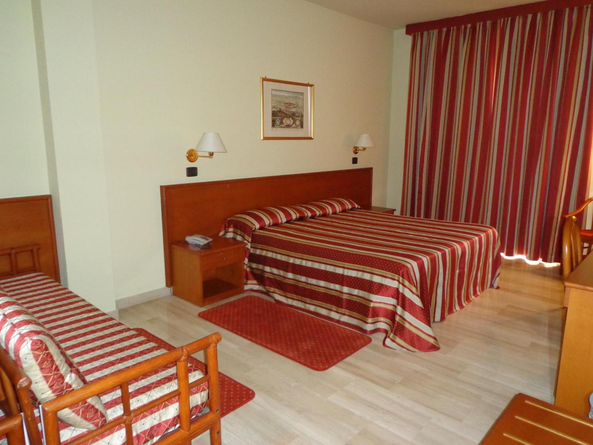 Hotel Select Montecchio Emilia Rom bilde