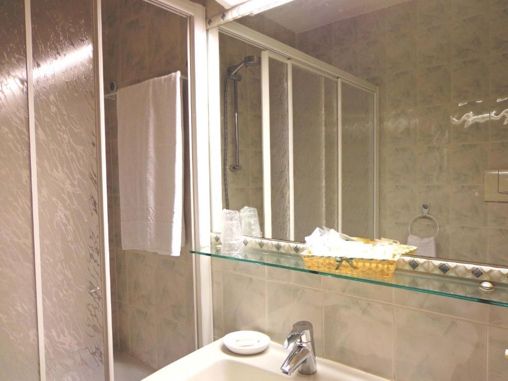 Hotel Select Montecchio Emilia Eksteriør bilde