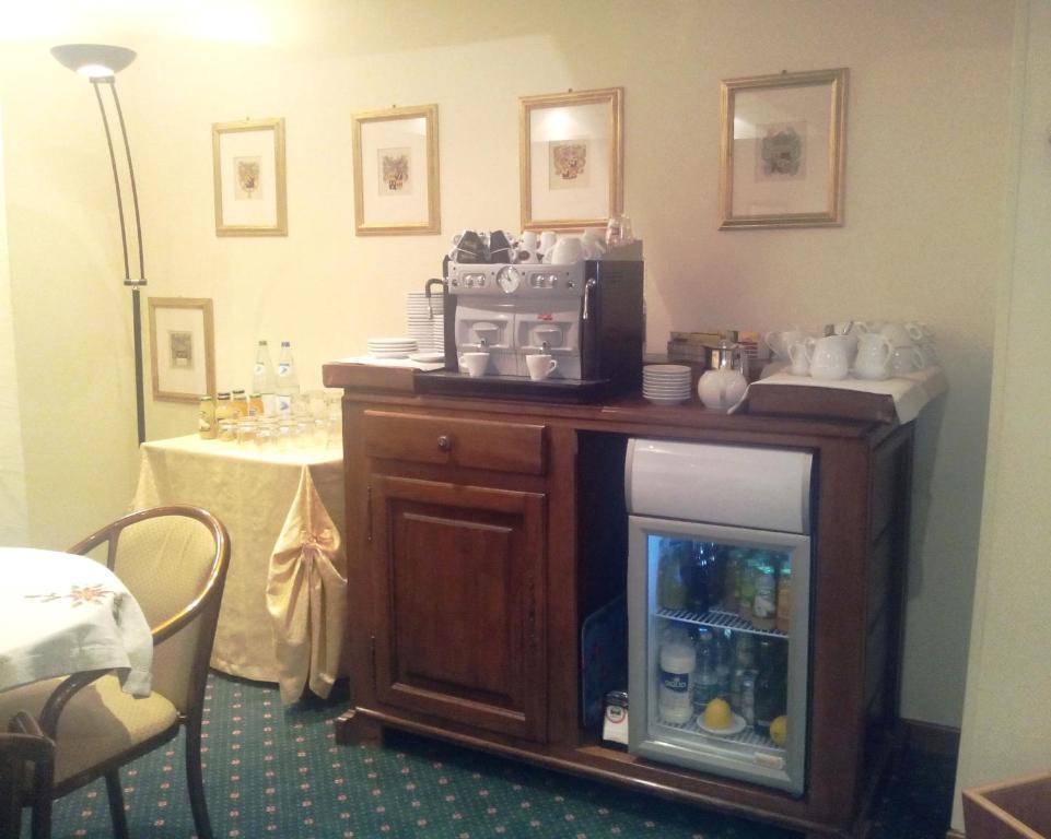 Hotel Select Montecchio Emilia Eksteriør bilde